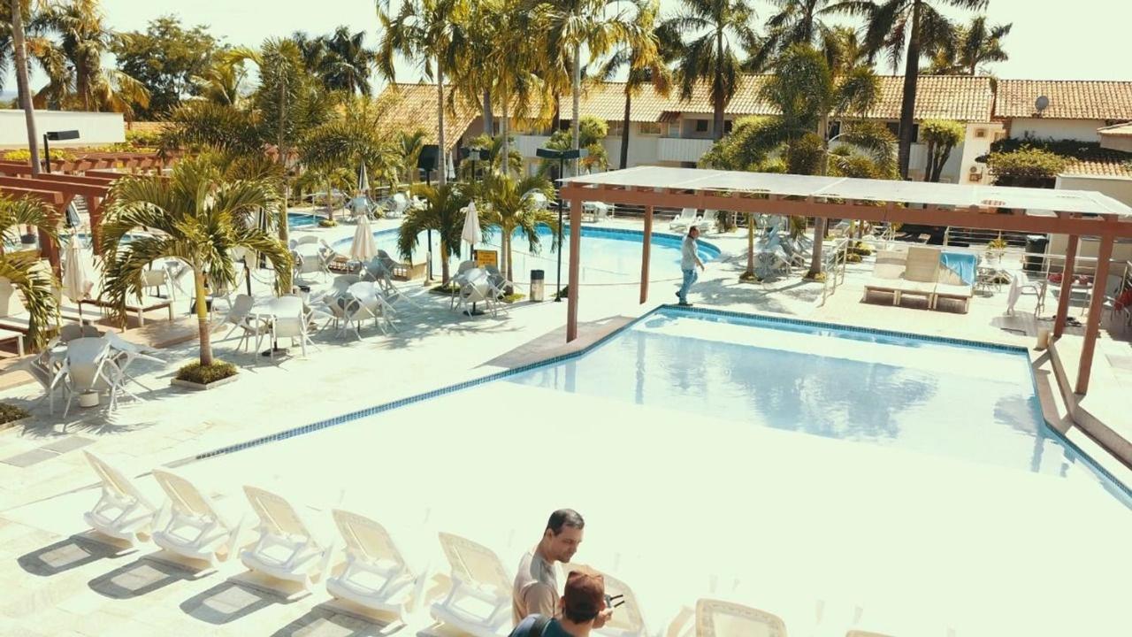 Condominio Diroma Resorts Caldas Vip Apartamento *